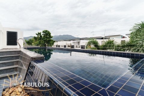 Villa in Bang Tao, Thailand 5 bedrooms № 179375 - photo 16