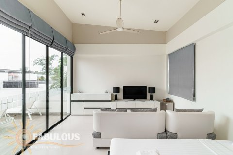 Villa in Bang Tao, Thailand 5 bedrooms № 179375 - photo 14