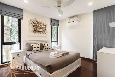 Villa in Bang Tao, Thailand 5 bedrooms № 179375 - photo 13