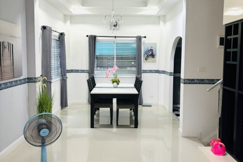 Maison à San Kamphaeng, Thaïlande 3 chambres № 138756 - photo 4