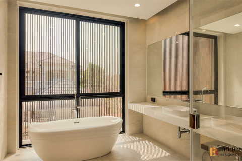House in Bangkok, Thailand 4 bedrooms № 189280