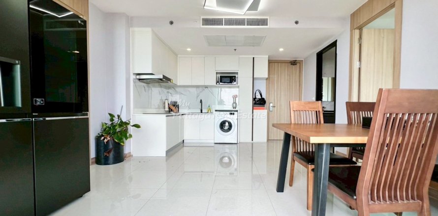 Condo in Pattaya, Thailand, 2 bedrooms  № 176461