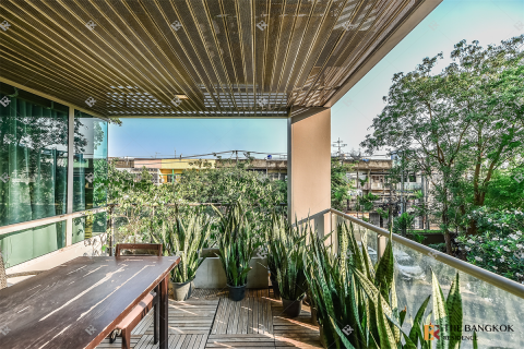 Condo in Bangkok, Thailand, 3 bedrooms № 184213 - photo 5