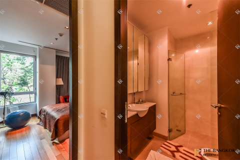 Condo in Bangkok, Thailand, 3 bedrooms № 184213 - photo 7