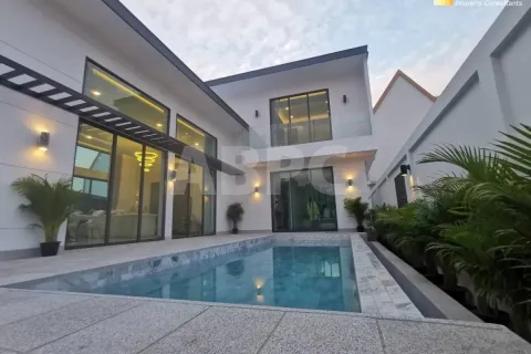 Casa de 3 dormitorios en Pattaya, Tailandia № 212031 - foto 3