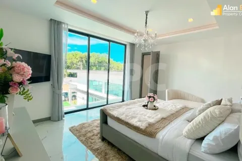 Casa de 3 dormitorios en Pattaya, Tailandia № 212031 - foto 10