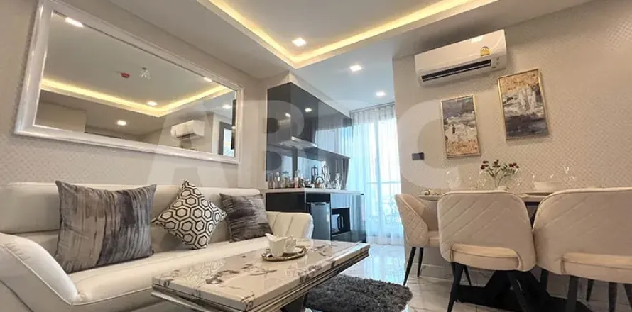 Condominio de 2 dormitorios en Pattaya, Tailandia № 212035