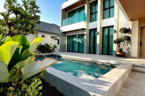 Дом в Паттайе, Таиланд с 5 спальнями  № 159718 - фото 2