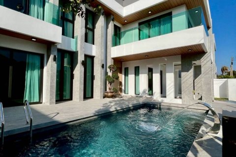 Дом в Паттайе, Таиланд с 5 спальнями  № 159718