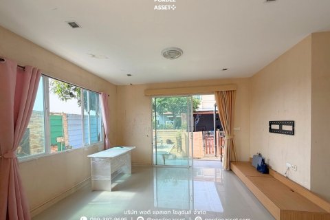 House in Pathum Thani, Thailand 3 bedrooms № 163180 - photo 4