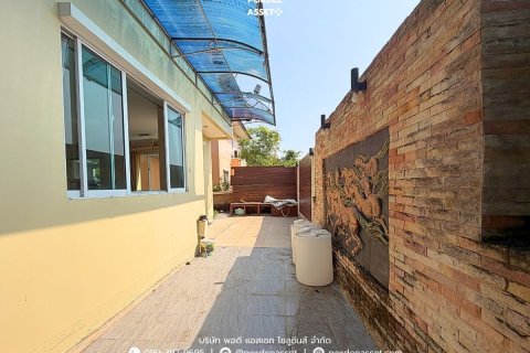 House in Pathum Thani, Thailand 3 bedrooms № 163180 - photo 14