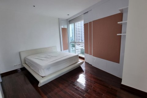 Condo in Watthana, Bangkok, Thailand, 4 bedrooms № 200808 - photo 7