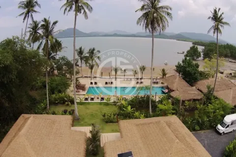 Villa à Ko Kaeo, Thaïlande 2 chambres № 190812