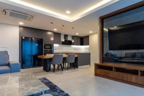 Condo in Pattaya, Thailand, 2 bedrooms  № 163852