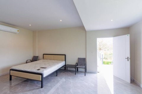 Villa in Cha-am, Thailand 3 bedrooms № 163850 - photo 9