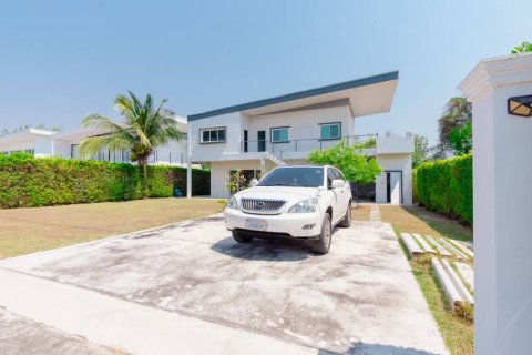 Villa in Cha-am, Thailand 3 bedrooms № 163850 - photo 3