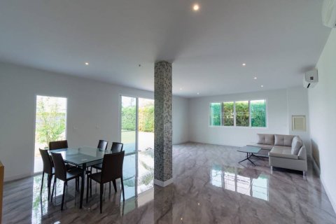 Villa in Cha-am, Thailand 3 bedrooms № 163850 - photo 8