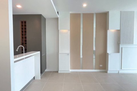 Кондоминиум с 1 спальней в Кхлонг Сане, Бангкок, Таиланд № 163853 - фото 4