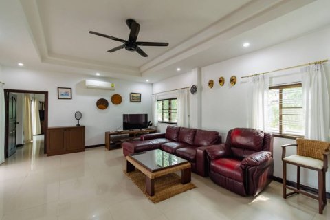 Villa in Hua Hin, Thailand 2 bedrooms № 163851 - photo 9