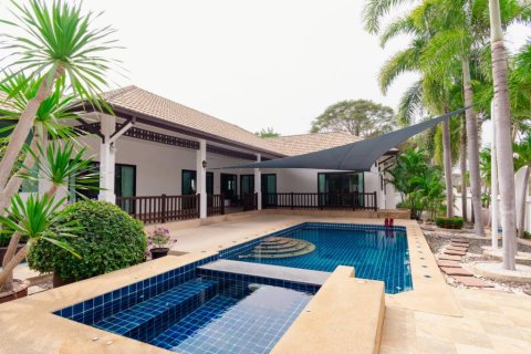 Villa in Hua Hin, Thailand 2 bedrooms № 163851