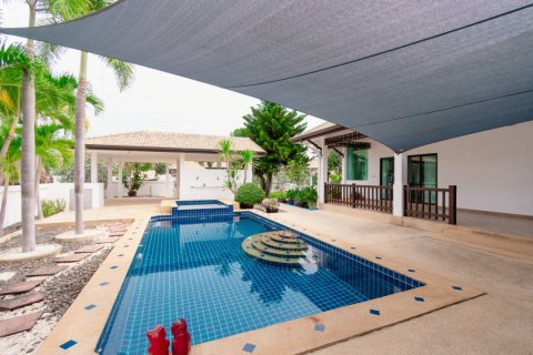 Villa in Hua Hin, Thailand 2 bedrooms № 163851 - photo 4