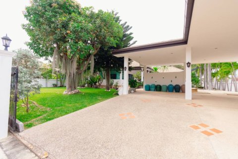 Villa in Hua Hin, Thailand 2 bedrooms № 163851 - photo 7