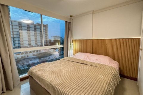 Condo à Phaya Thai, Bangkok, Thaïlande, 2 chambres  № 137495 - photo 9