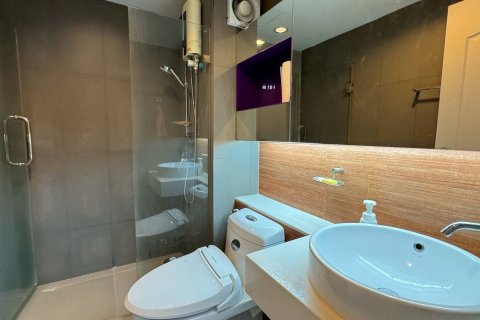 Condo à Phaya Thai, Bangkok, Thaïlande, 2 chambres  № 137495 - photo 11