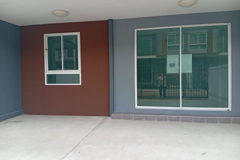 Townhouse à Pak Kret, Thaïlande 3 chambres № 164288 - photo 2