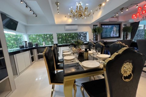 Вилла в Паттайе, Таиланд с 8 спальнями № 164290 - фото 15