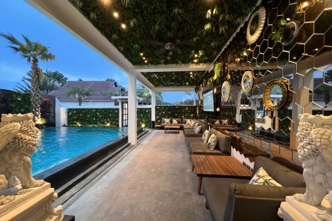 Вилла в Паттайе, Таиланд с 8 спальнями № 164290 - фото 6