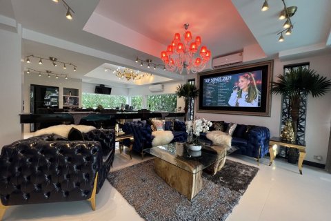 Вилла в Паттайе, Таиланд с 8 спальнями № 164290 - фото 14