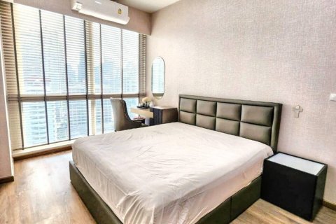 Condo in Khlong Toei, Bangkok, Thailand, 2 bedrooms № 119108 - photo 6