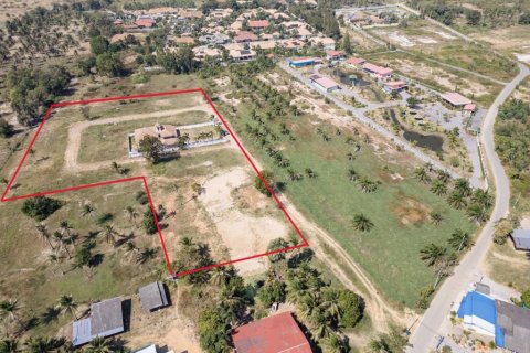 Land in Hua Hin, Thailand № 119102 - photo 4