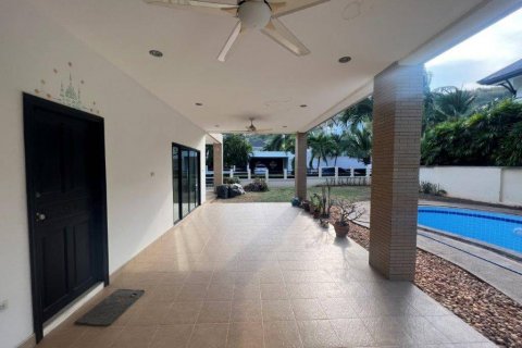 Villa in Hua Hin, Thailand 3 bedrooms № 119104 - photo 9
