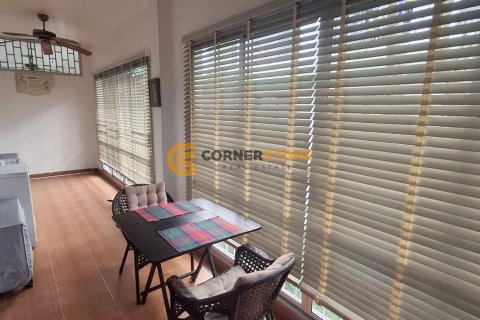 Студия в кондо на Пляж Джомтьен, Паттайя, Таиланд № 158889 - фото 6