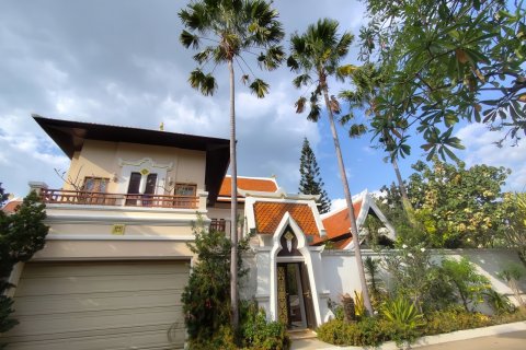Villa in Pattaya, Thailand 2 bedrooms № 158884 - photo 2