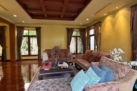 Villa in Pattaya, Thailand 2 bedrooms № 158884 - photo 12