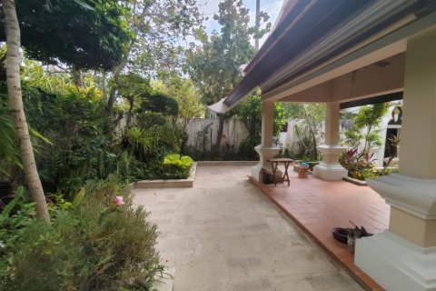 Villa in Pattaya, Thailand 2 bedrooms № 158884 - photo 6