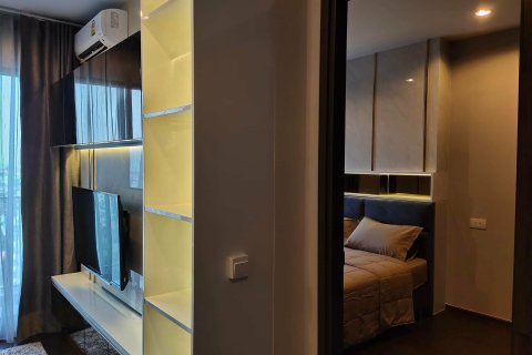 Studio dans le Condo à Watthana, Bangkok, Thaïlande № 162213 - photo 6