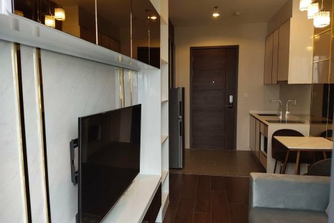 Studio dans le Condo à Watthana, Bangkok, Thaïlande № 162213 - photo 10