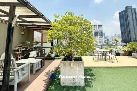 Dúplex de 3 dormitorios en Watthana, Bangkok, Tailandia № 214313 - foto 11