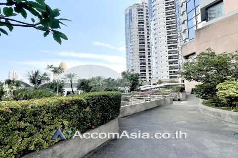 Condominio de 3 dormitorios en Khlong Toei, Bangkok, Tailandia № 214311 - foto 16