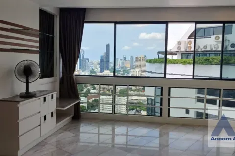 Condominio de 3 dormitorios en Khlong Toei, Bangkok, Tailandia № 214311 - foto 4