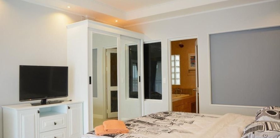 Studio in the Condo in Pattaya, Thailand  № 149901