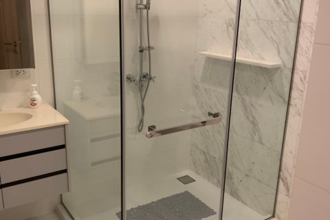 Кондоминиум с 2 спальнями в Бангкоке, Таиланд № 143817 - фото 5