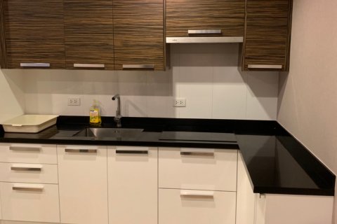 Кондоминиум с 2 спальнями в Бангкоке, Таиланд № 143817 - фото 13