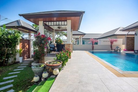 Villa in Cha-am, Thailand 3 bedrooms № 171025 - photo 6