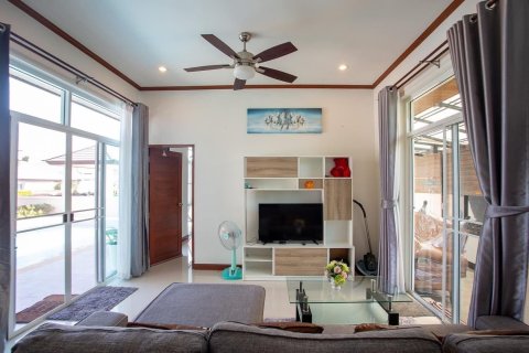 Villa in Cha-am, Thailand 3 bedrooms № 171025 - photo 12