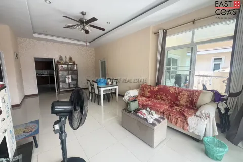 Casa de 3 dormitorios en Pattaya, Tailandia № 212254 - foto 14